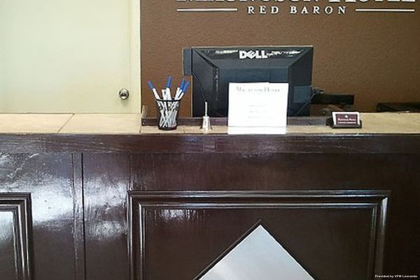 MAGNUSON HOTEL RED BARON (Garden City)